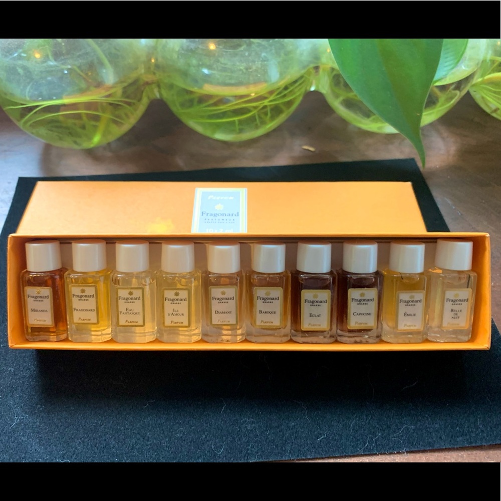VINTAGE 1950’s Fragonard Perfume -set of 10 sample
